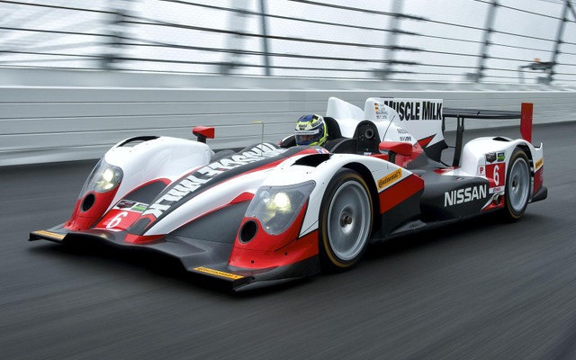 日産製パワートレインを搭載するマッスルミルク・ピケット・レーシングのオレカ03