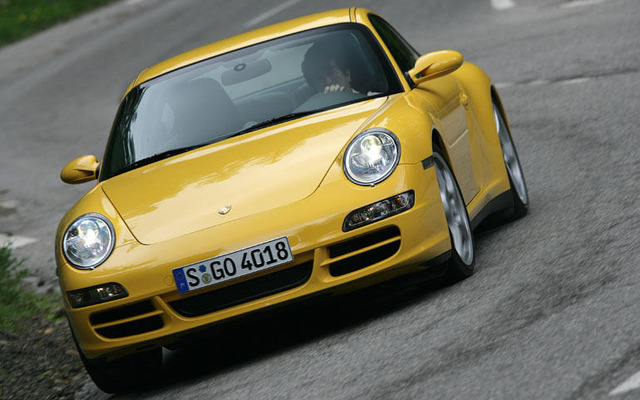 【ポルシェ 911カレラ4/4S海外リポート】その3 高速域での絶妙な安定感…河村康彦