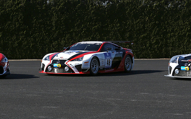 左から GAZOOレーシング トヨタ 86、レクサス LFA、レクサス LFA コードX