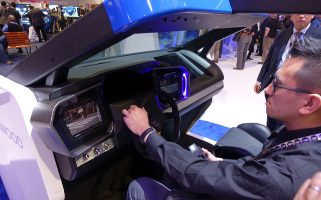 JVC KENWOODが出展した、革新的な先進運転支援システム『i-ADAS』