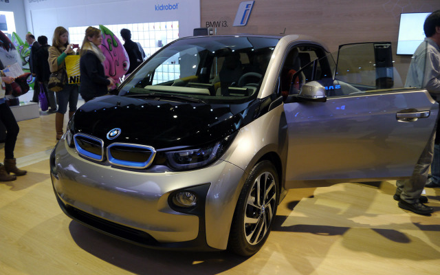 GALAXY Gearにインストールされた「iRemoteアプリ」でコントロール可能となったBMW i3