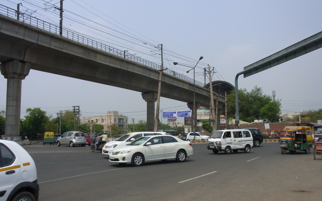インド国内自動車販売内、11年ぶり前年比割り込む…2013年