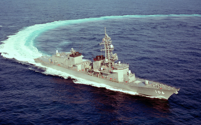 護衛艦「さみだれ」（出典：海上自衛隊）