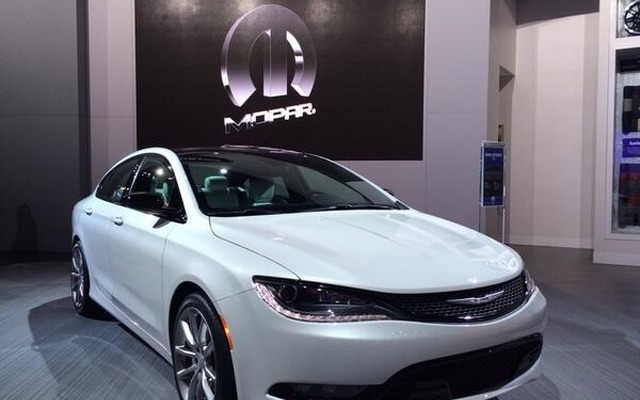 新型クライスラー 200 MOPAR 仕様（デトロイトモーターショー14）
