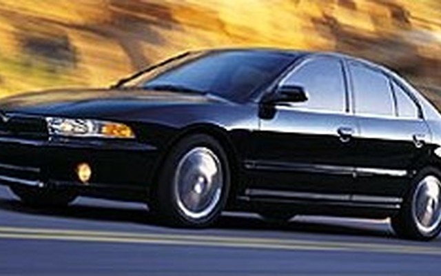 【シカゴ・ショー2001出品車】三菱が2002『ギャラン』を発表