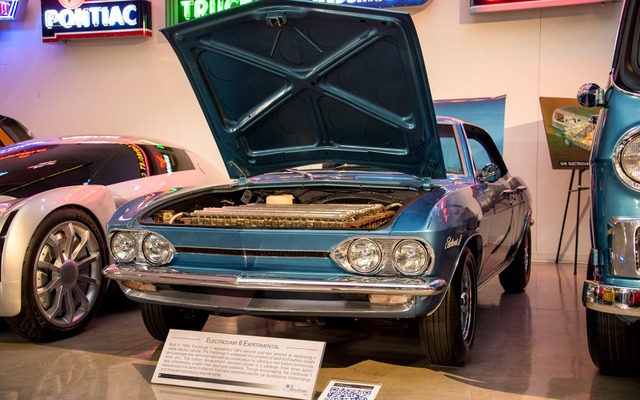 GM「Electrovair II Experimental」