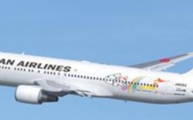 JAL、「WAONジェット」特別塗装機が就航