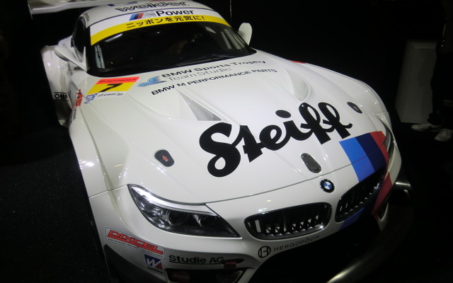 今季からGT300に参戦するBMW Sports Trophy Team Studieのマシンカラーには、BMWワークス感が色濃く漂う。