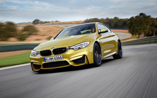 BMW・M4クーペ