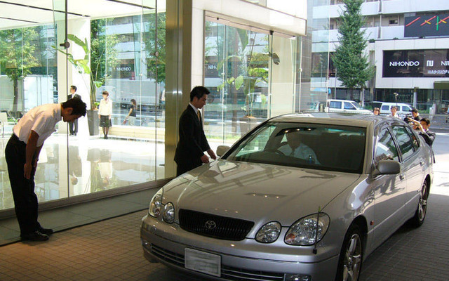 【レクサス開業】東京高輪店の成約第1号は GS350