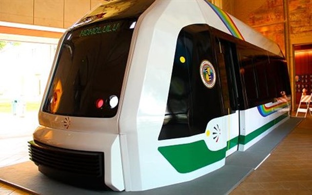 ハワイ・ホノルルに2017年開業予定の鉄道で使用される車両の実物大モデル