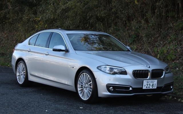 BMW 523i ラグジュアリー