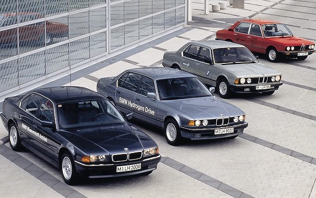 BMW実験車は「ハイブリッド」ではないですヨ