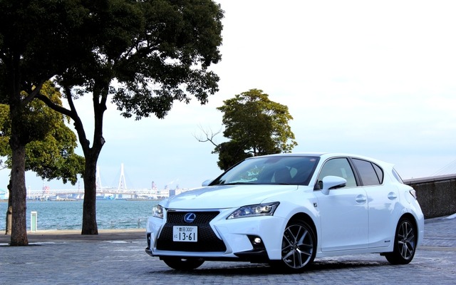 【レクサス・CT200h