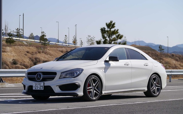 メルセデスベンツ CLA45 AMG
