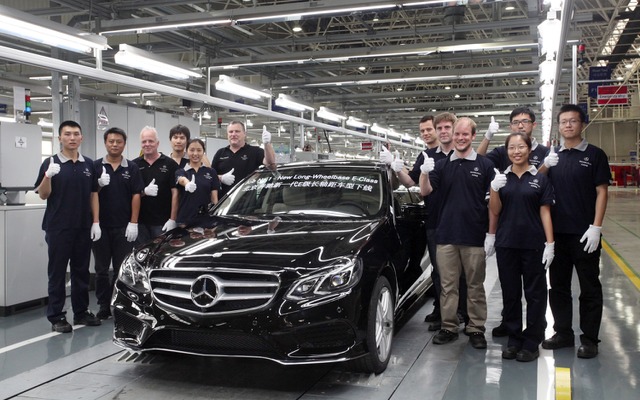 中国で生産が開始されたメルセデス Eクラスロングの改良新型
