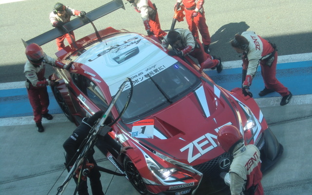 立川&平手の#1 ZENT CERUMO RC F。
