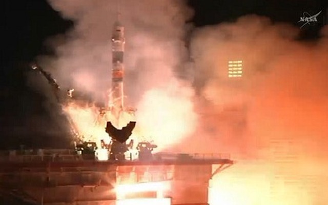 ソユーズTMA-12M宇宙船（38S）の打上げ（出典：NASA TV）