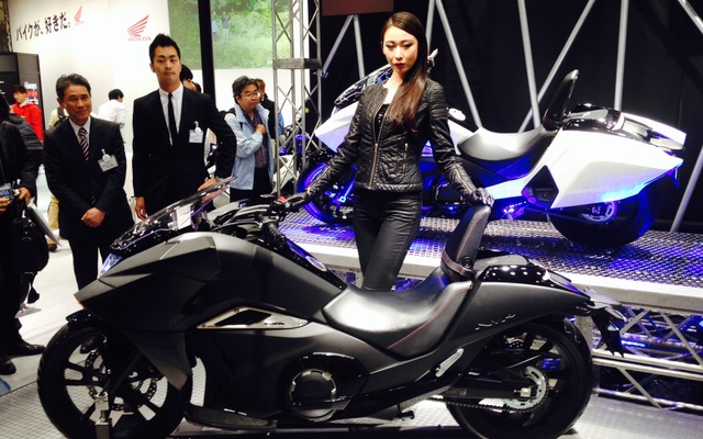 ホンダ NM4（東京モーターサイクルショー）