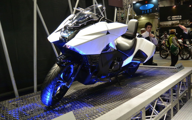 ホンダ NM4