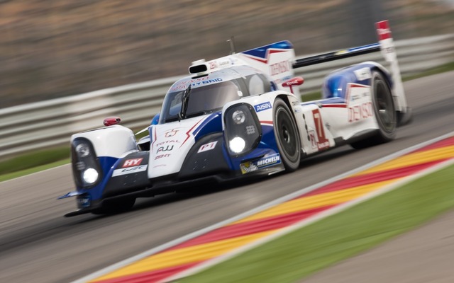 トヨタ TS040 HYBRID