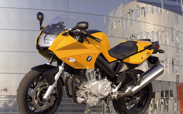 BMWが新型ミドルクラスのモーターサイクルを発表