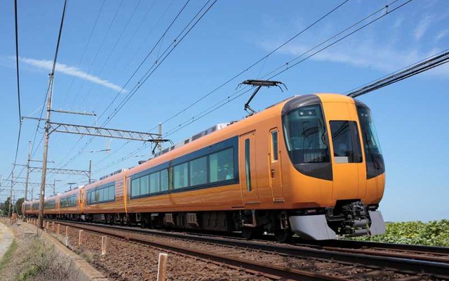 阪神線～近鉄線の直通団体臨時列車で使用されている22600系「Ace」。今回は近鉄名古屋～甲子園間で運転する。