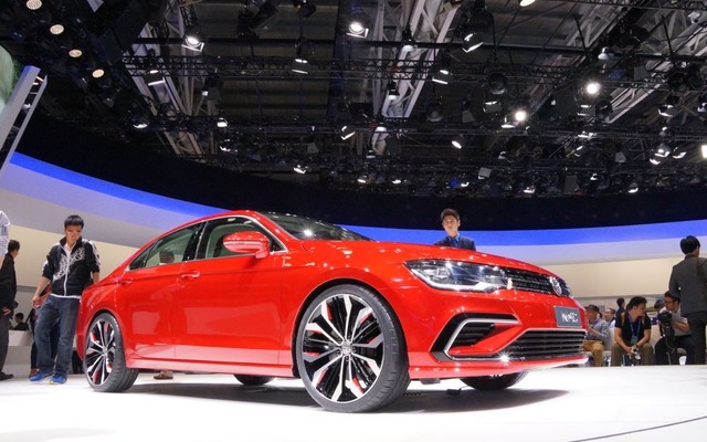 VW ニュー・ミッドサイズ・クーペ（北京モーターショー14）