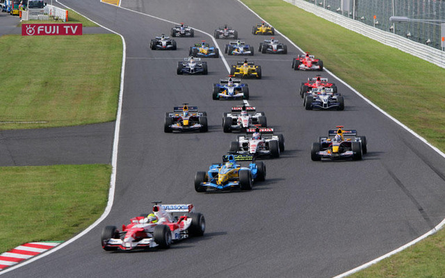 【F1日本GP】決勝…白熱バトル勝ち抜いたライコネン