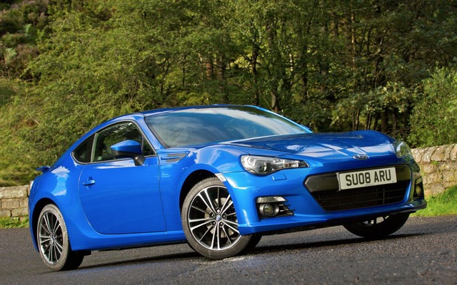 スバルBRZ（英国仕様）