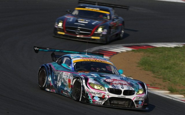 大バトルを経て優勝した#4 BMW。＜撮影：益田和久＞