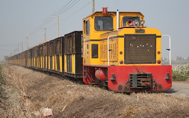 収穫したサトウキビを製糖工場に運ぶ、台湾糖業虎尾糖廠のサトウキビ鉄道。台湾で唯一となってしまった現役のサトウキビ鉄道だ。