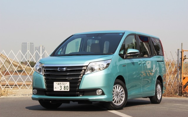 トヨタ・ノア（標準車）