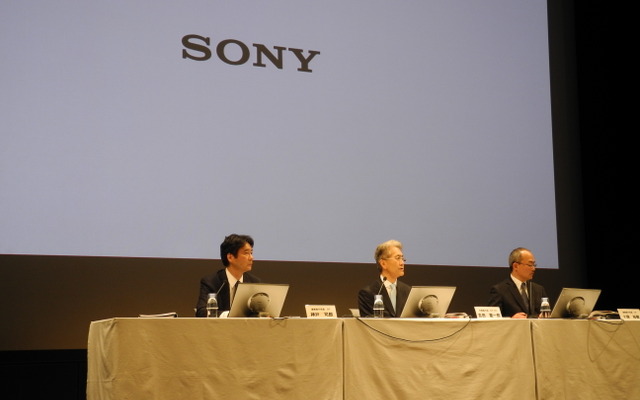 ソニーの2014年3月期決算会見の様子
