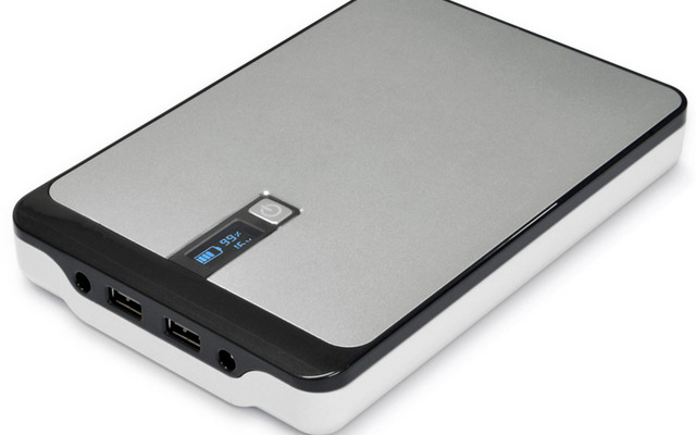 32,000mAhと大容量のモバイルバッテリ「MobilePowerBank 32000」