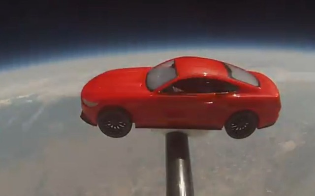 宇宙を旅した新型フォードマスタングのモデルカー