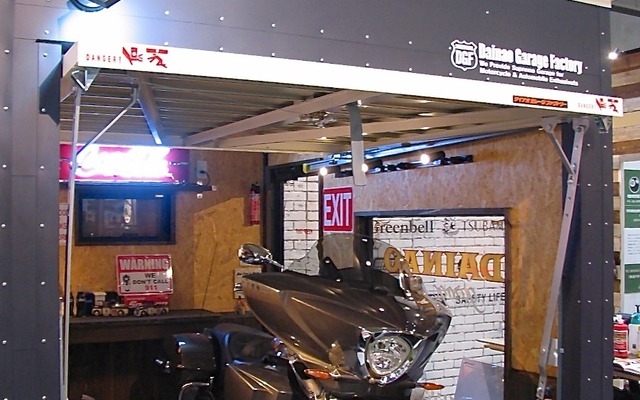 車重400kgのバイクを収めても全く問題ない、ダイナオガレージのD-styleガレージ