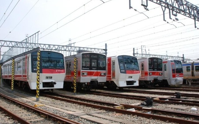 相鉄は6月15日に「さよなら赤帯旧塗装」撮影会を相模大塚駅構内で開く。塗装変更で消滅する旧塗装の車両（写真）が集結する