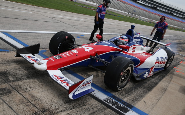 佐藤琢磨は終盤、マシントラブルでストップ（写真は予選日）。写真：INDYCAR