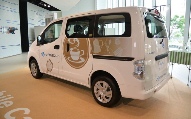 日産自動車 e-NV200 発表会
