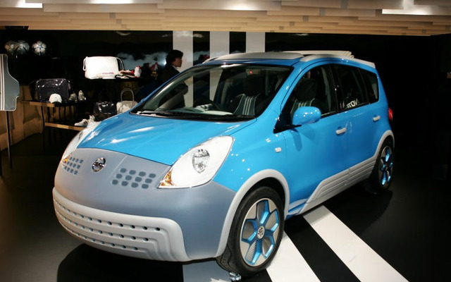 【東京モーターショー05】写真蔵…日産 ノート × アディダス