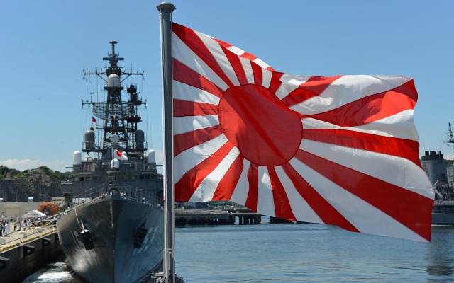 6月14日から始まった「よこすかYYのりものフェスタ2014」。海上自衛隊横須賀地方総監部は護衛艦や哨戒ヘリを公開した。