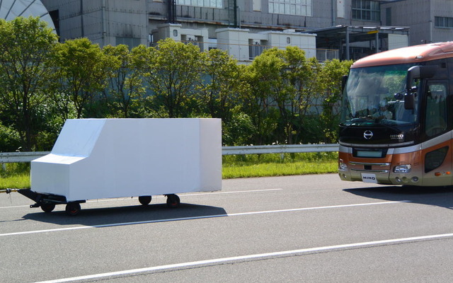 日野自動車 新PCSデモ