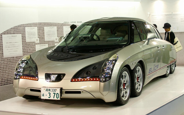 【東京モーターショー05】今回はホンモノを展示…慶應大学『エリーカ』