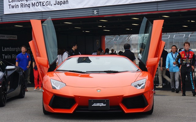 ランボルギーニ アヴェンタドール トラック デイ