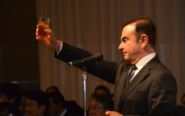日産自動車 カルロス・ゴーン社長
