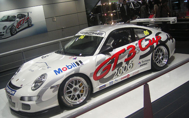 【東京モーターショー05】ポルシェ カップカー、1774万5000円