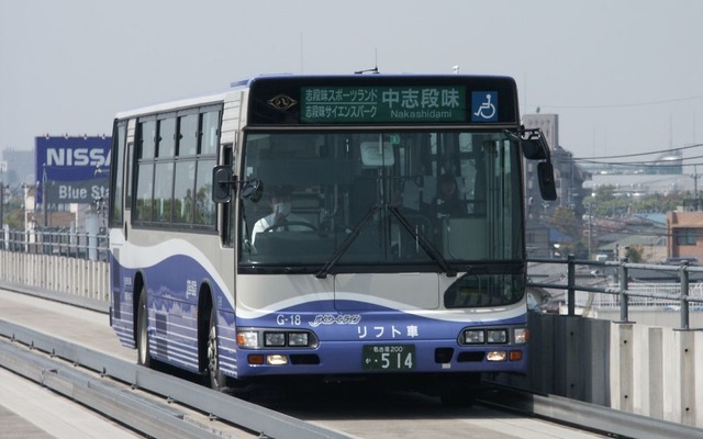 法律上は路面電車と同じ軌道の扱いとなるゆとりーとラインの専用通路区間。9月1日に運賃を値上げする。