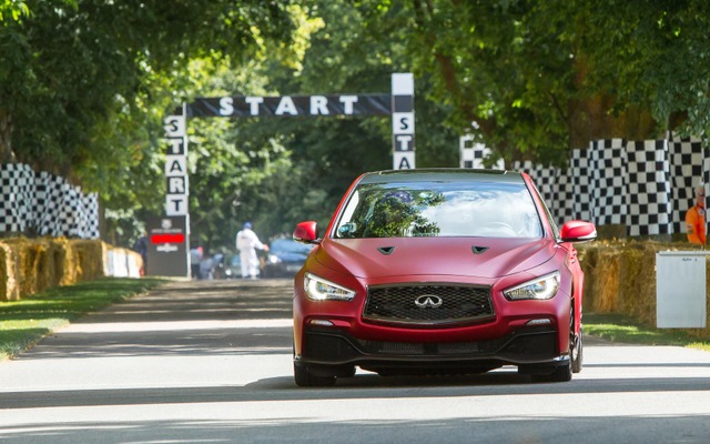 インフィニティ Q50 オールージュ（グッドウッド14）