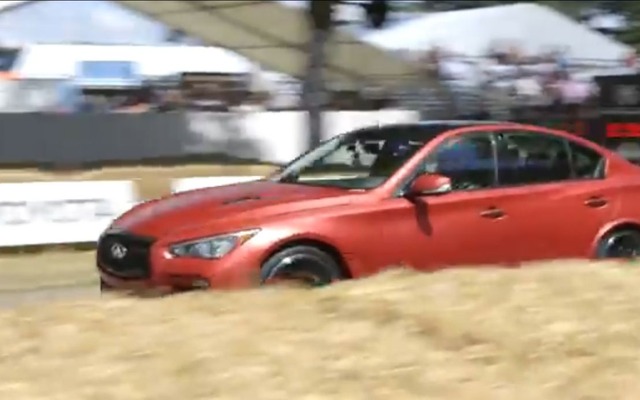 グッドウッドのヒルクライムに挑むインフィニティ Q50 オールージュ
